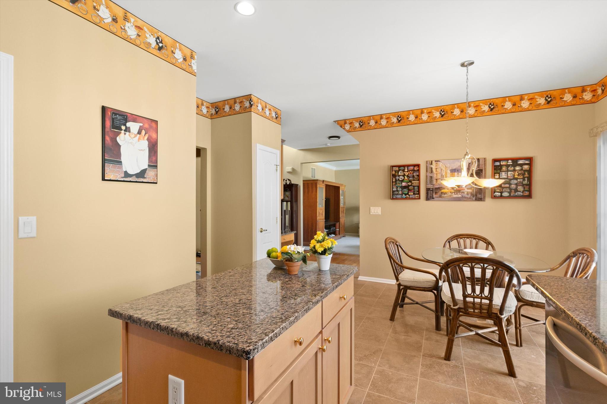 25 Creekside Trail Delran, NJ 08075 - Photo 13 of 34 Kitchen/Breakfast Area