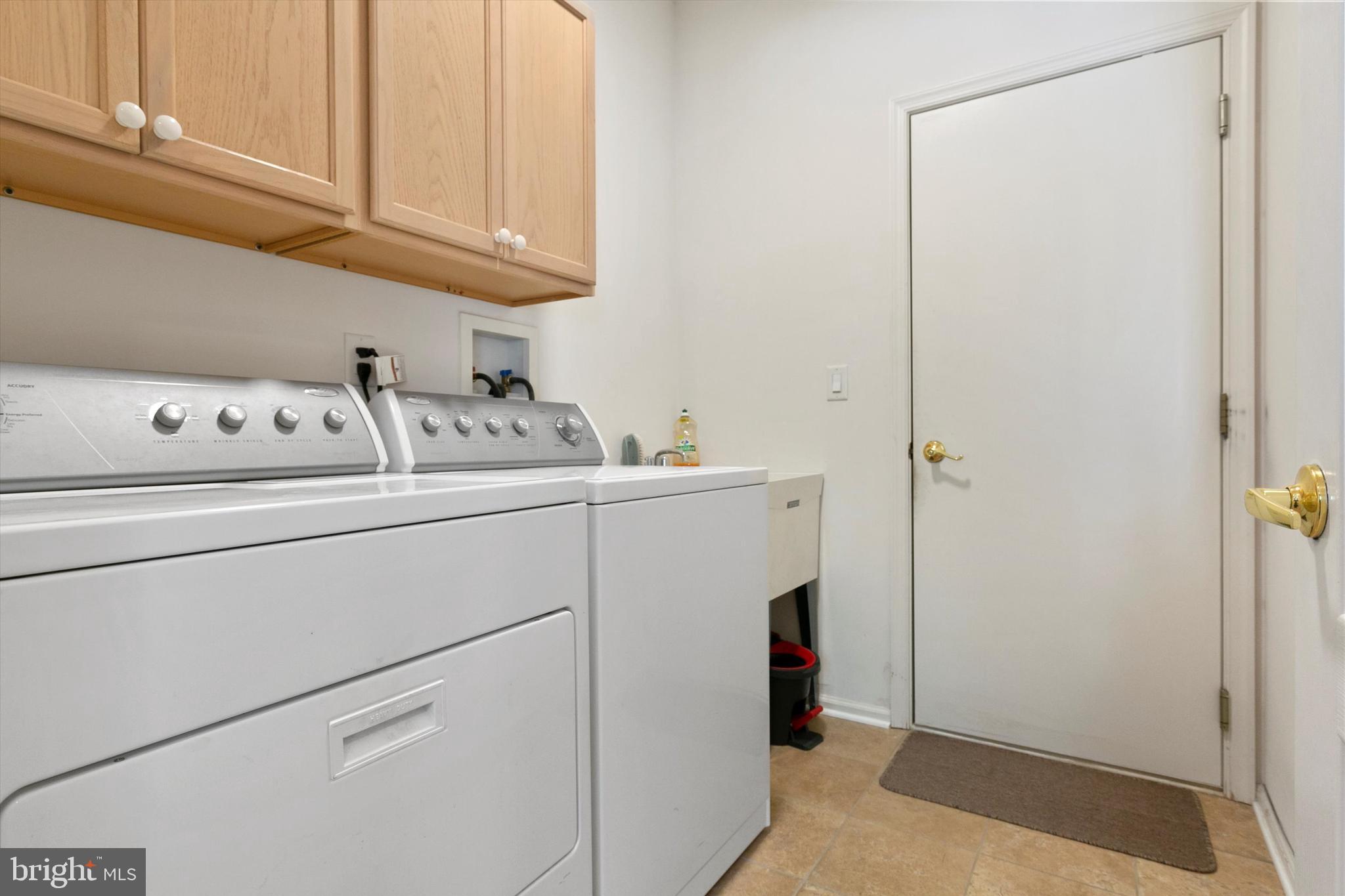 25 Creekside Trail Delran, NJ 08075 - Photo 16 of 34 Laundry Room