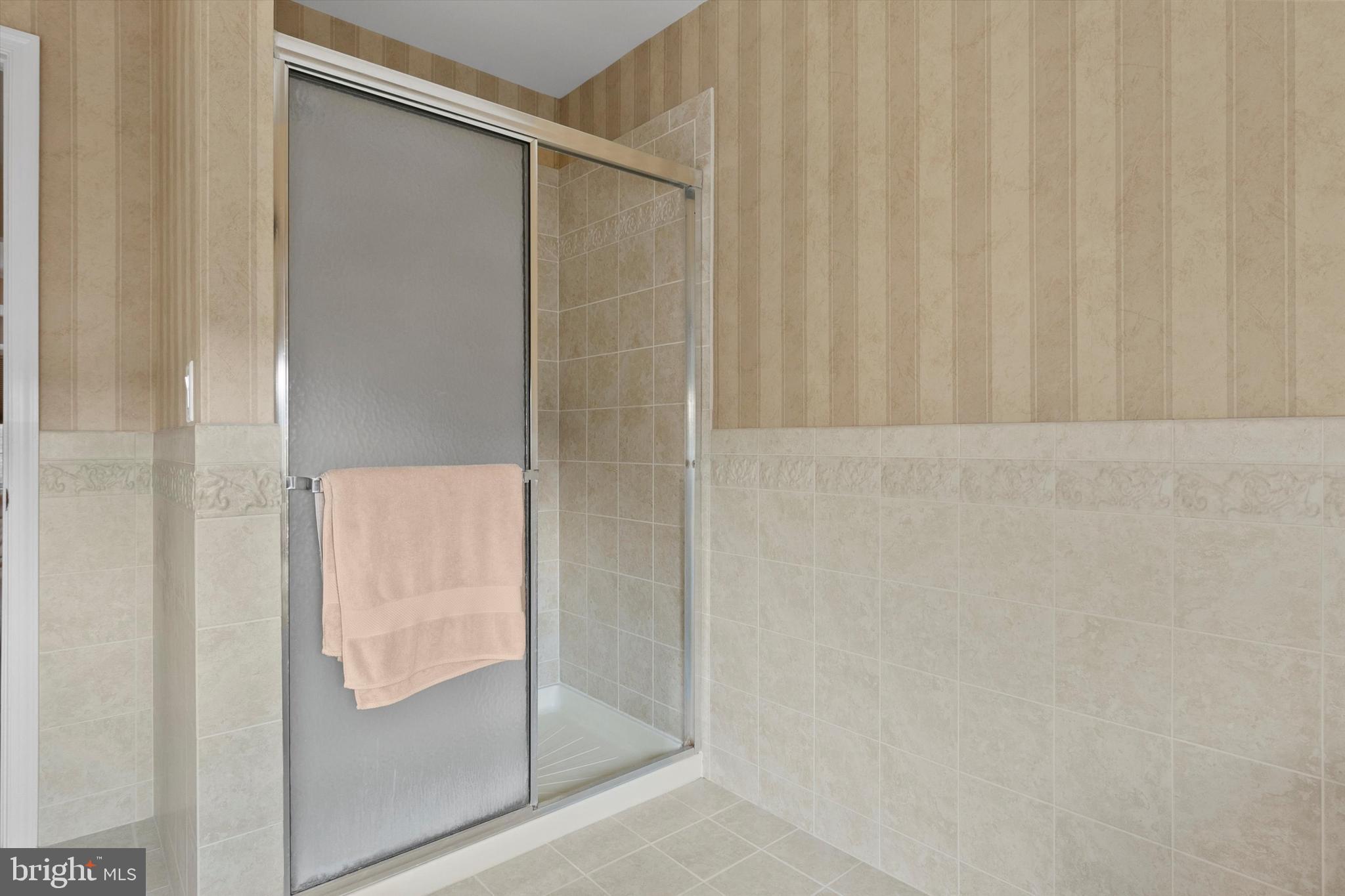 25 Creekside Trail Delran, NJ 08075 - Photo 21 of 34 Primary Bathroom