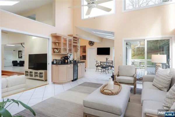 $1,485,000 | 8 Union Hill Road, Denville, NJ 07834