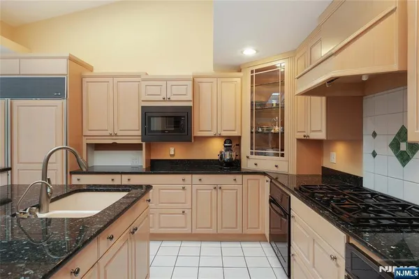 $1,485,000 | 8 Union Hill Road, Denville, NJ 07834