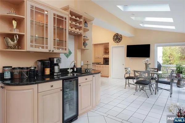 $1,485,000 | 8 Union Hill Road, Denville, NJ 07834