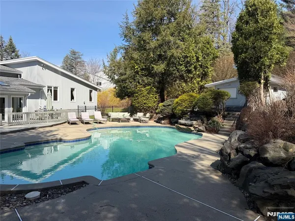 $1,485,000 | 8 Union Hill Road, Denville, NJ 07834