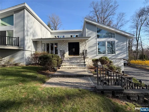 $1,485,000 | 8 Union Hill Road, Denville, NJ 07834