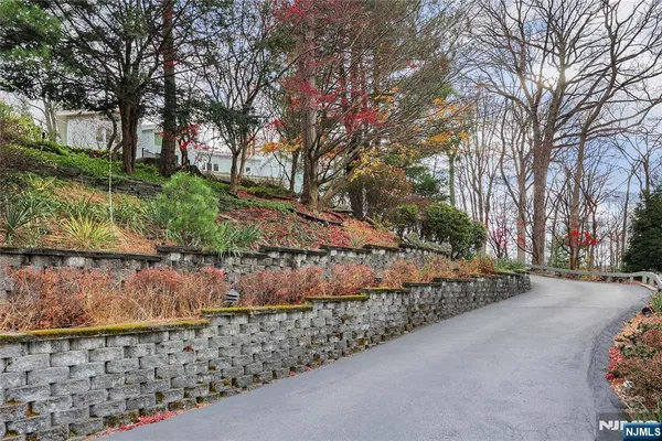 $1,485,000 | 8 Union Hill Road, Denville, NJ 07834