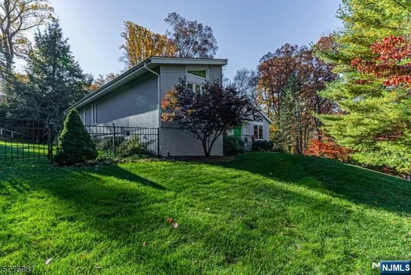 $1,485,000 | 8 Union Hill Road, Denville, NJ 07834