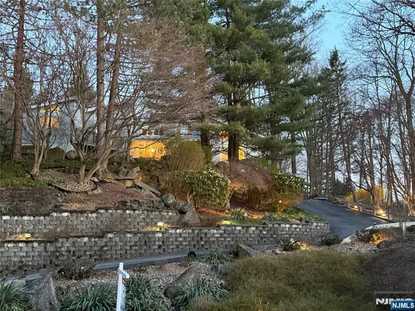 $1,485,000 | 8 Union Hill Road, Denville, NJ 07834