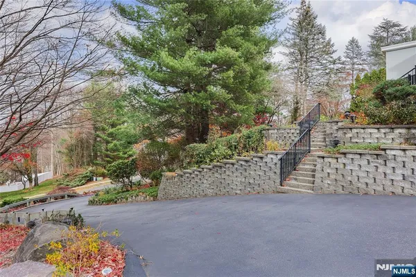 $1,485,000 | 8 Union Hill Road, Denville, NJ 07834