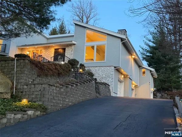 $1,485,000 | 8 Union Hill Road, Denville, NJ 07834