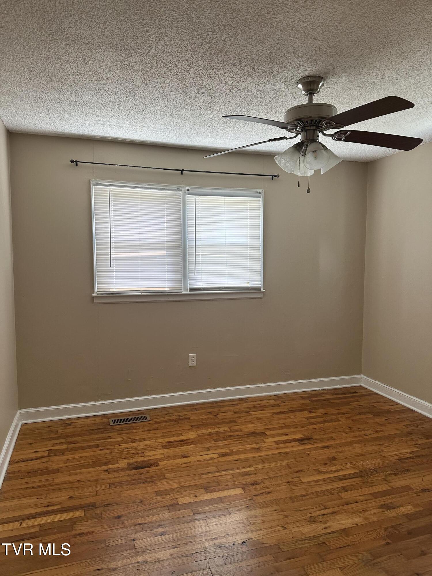 429 Wilma Street Kingsport, TN 37665 - Photo 11 of 28 BR 1