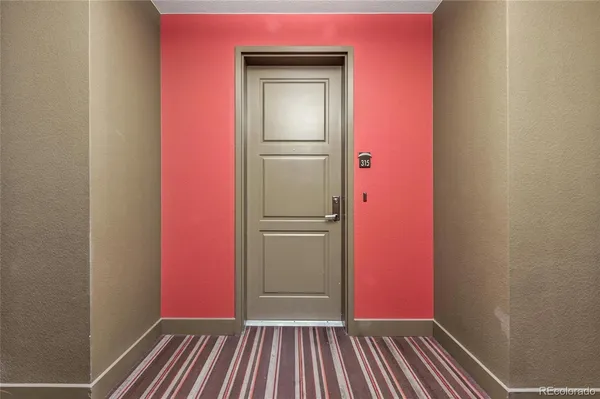 $2,300 | 10111 Inverness Main Street, Unit 315, Englewood, CO 80112