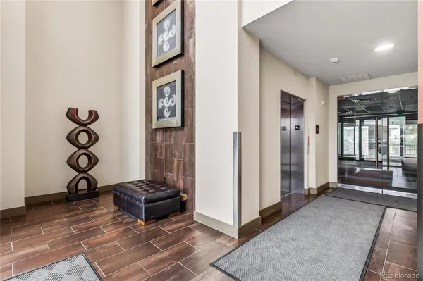 $2,300 | 10111 Inverness Main Street, Unit 315, Englewood, CO 80112