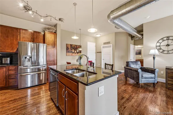 $2,300 | 10111 Inverness Main Street, Unit 315, Englewood, CO 80112