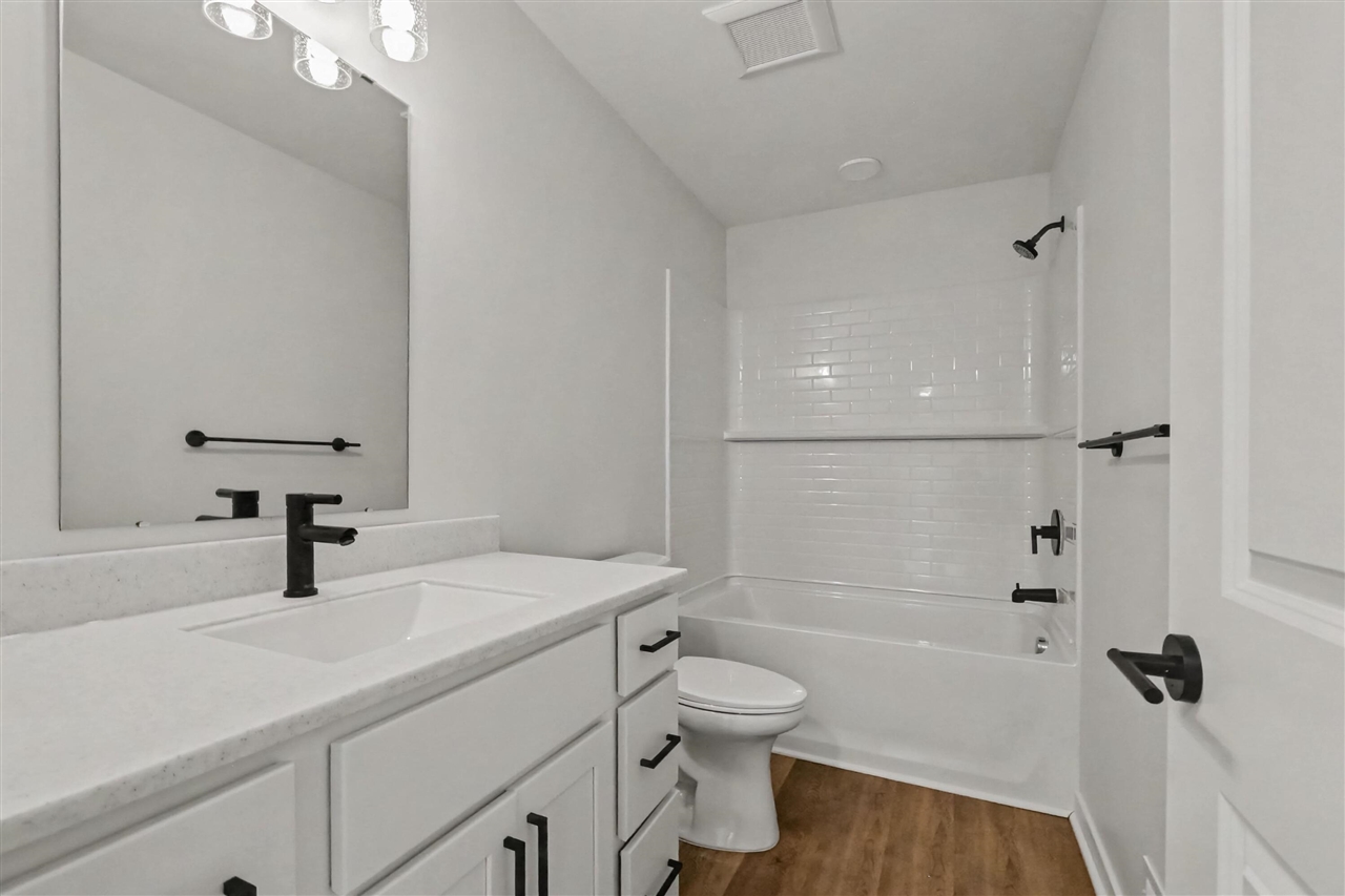 1480 West Valley Road Lansing, MI 48906 - Photo 27 of 32 Gallery Image 27