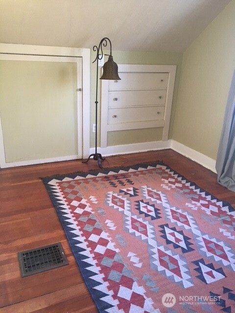1639 22nd Avenue Longview, WA 98632 - Photo 23 of 35 a view of a room with wooden floor