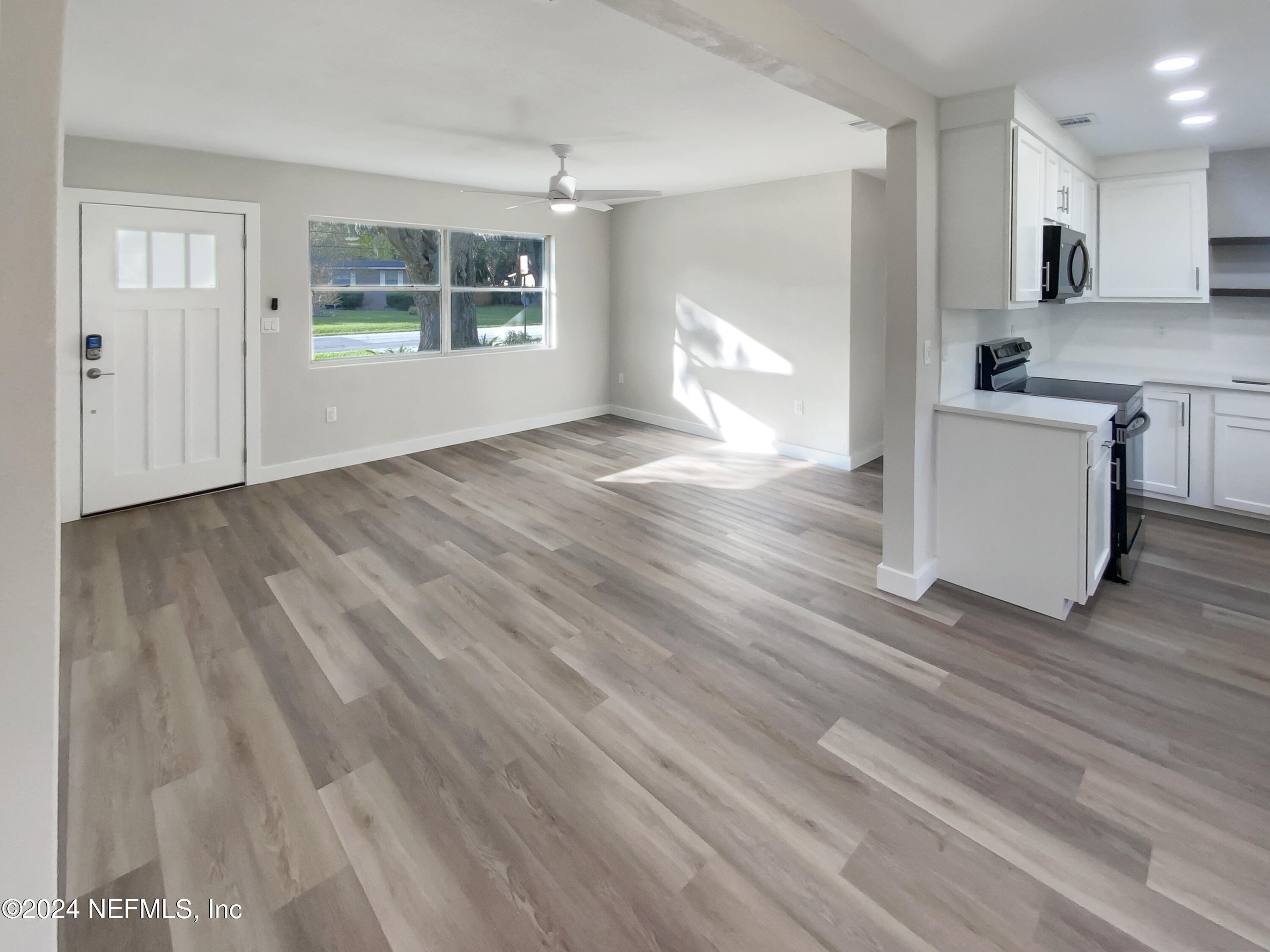 2833 Justina Road Jacksonville, FL 32277 - Photo 3 of 17 listing_2