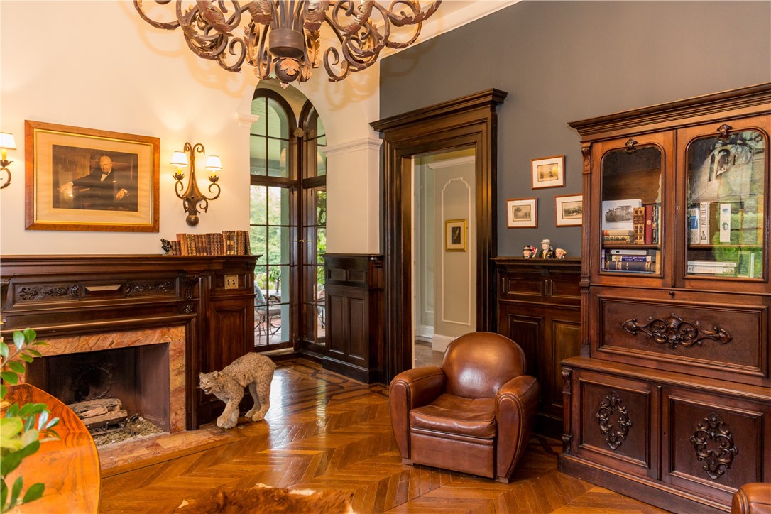 443 Bellevue Avenue Newport, RI 02840 - Photo 12 of 49 Executive Office