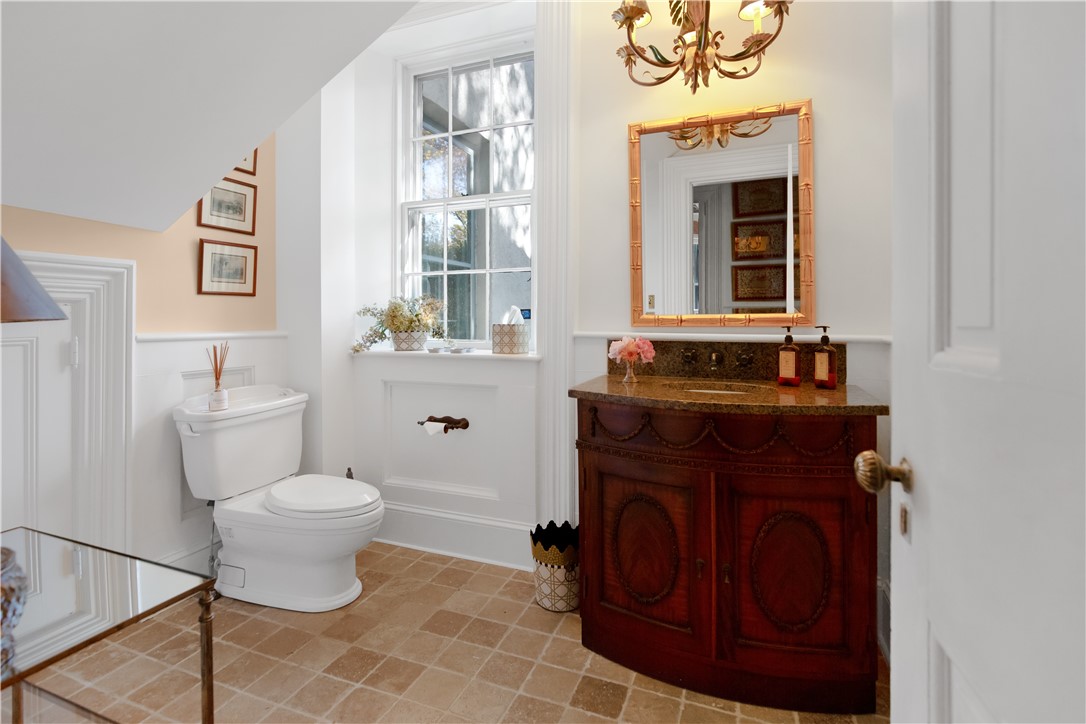 443 Bellevue Avenue Newport, RI 02840 - Photo 16 of 49 Off breakfast room / front hall