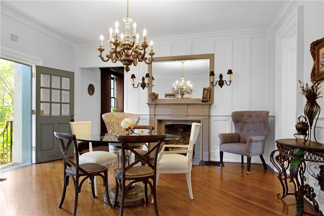 443 Bellevue Avenue Newport, RI 02840 - Photo 17 of 49