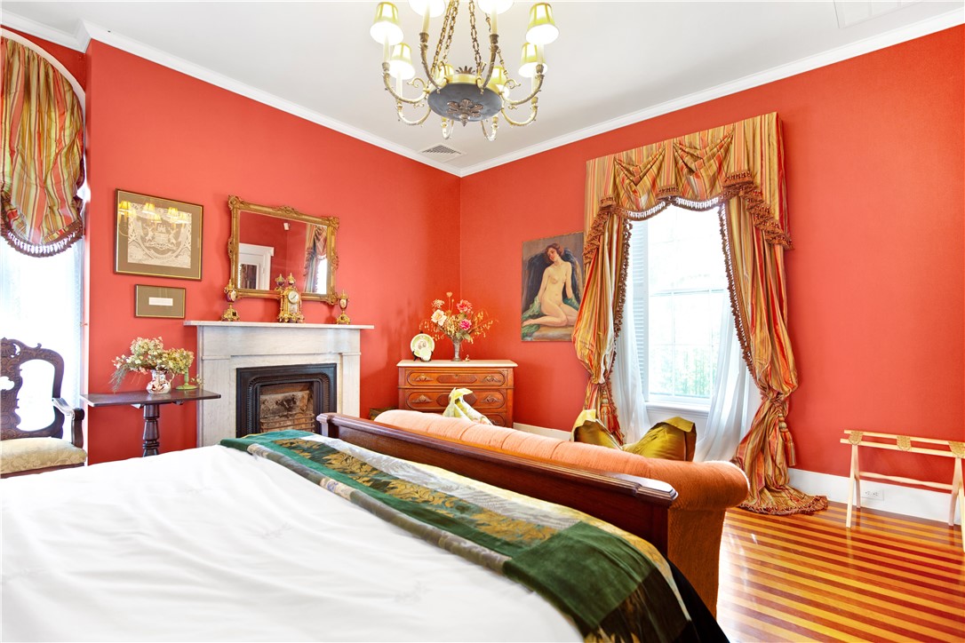 443 Bellevue Avenue Newport, RI 02840 - Photo 34 of 49 Guest Room w/ queen bed