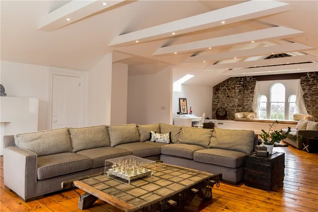 $80,000 | 443 Bellevue Avenue, Newport, RI 02840