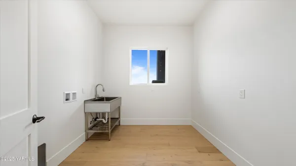 a view of a hallway with closet
