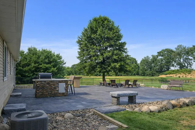 $635,000 | 71423 State Line Drive, Union, MI 49130