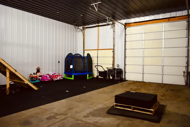 $635,000 | 71423 State Line Drive, Union, MI 49130