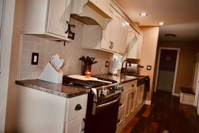 $645,000 | 71423 State Line Drive, Union, MI 49130