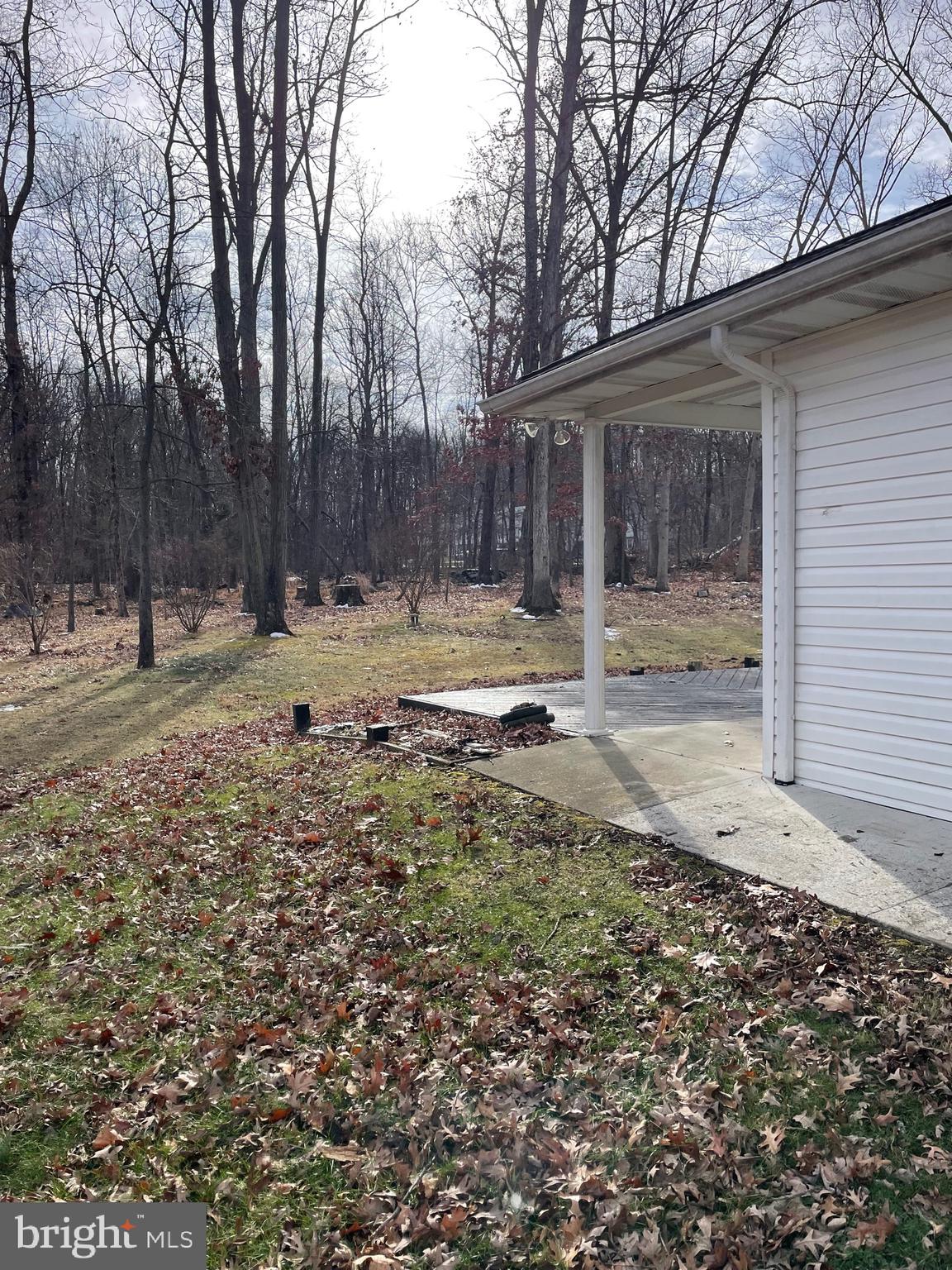 3266 Rosstown Road Wellsville, PA 17365 - Photo 9 of 31 a backyard of a house
