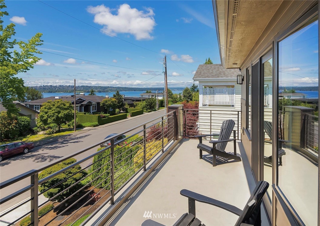 212 5th Avenue West Kirkland, WA 98033 - Photo 24 of 36 a view of a balcony with chairs