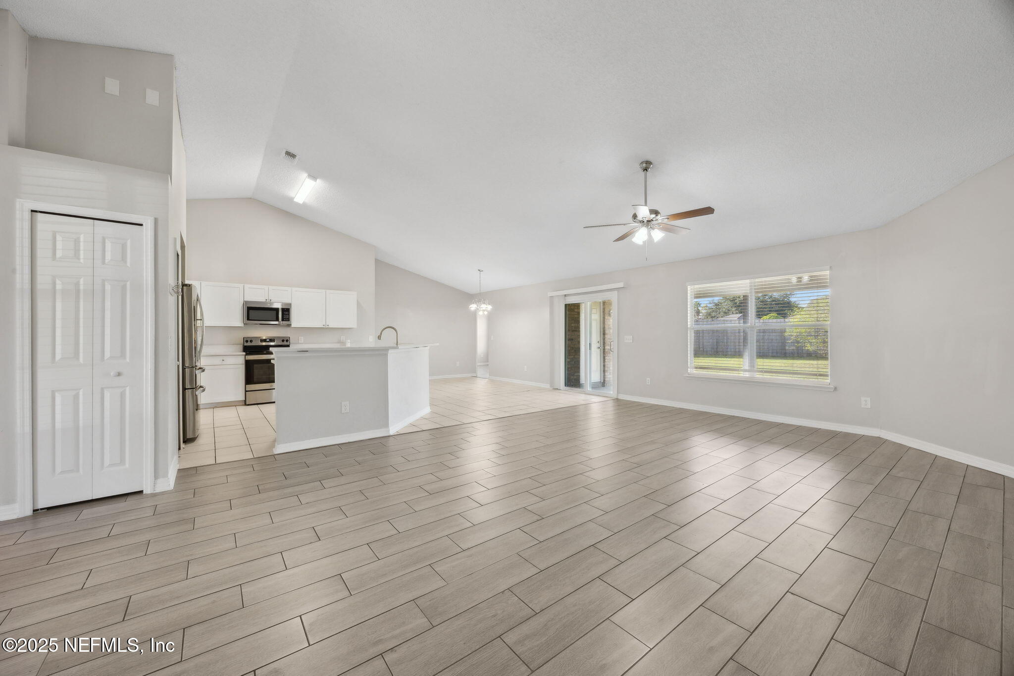 3446 Bristol Bridge Road Orange Park, FL 32073 - Photo 23 of 43 Family Room