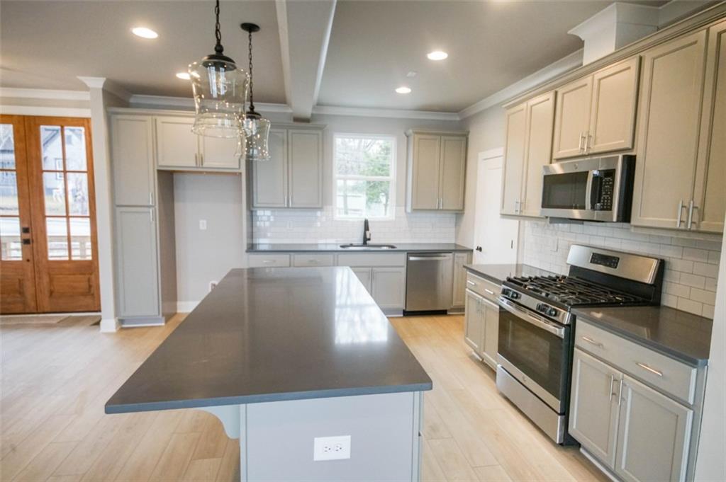 1740 Bolton Road Northwest Atlanta, GA 30318 - Photo 10 of 48