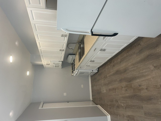 1721 Sheridan Road, Unit 5 Zion, IL 60099 - Photo 2 of 6 Gallery Image 2