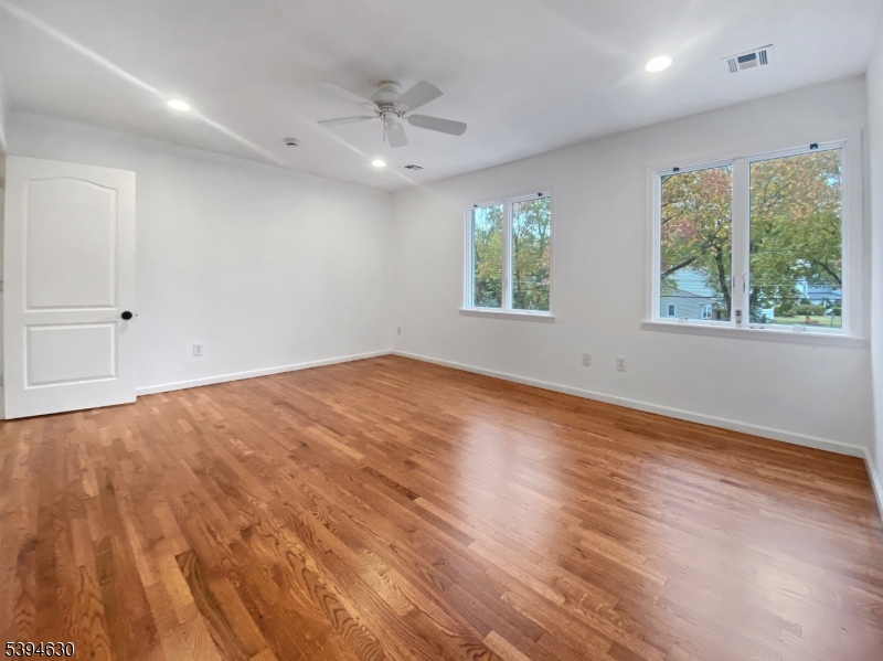 67 Brookside Terrace Clark, NJ 07066 - Photo 13 of 44