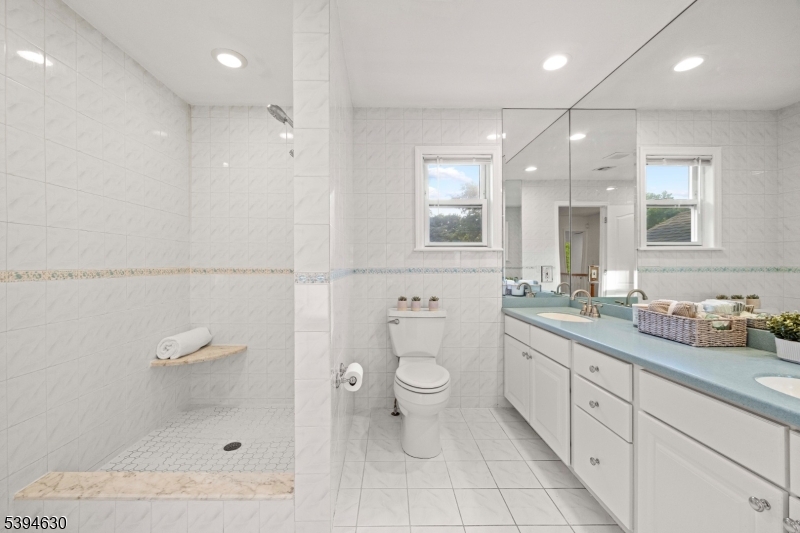 67 Brookside Terrace Clark, NJ 07066 - Photo 25 of 44