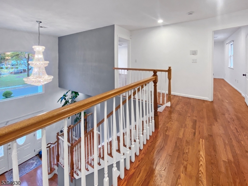 67 Brookside Terrace Clark, NJ 07066 - Photo 5 of 44