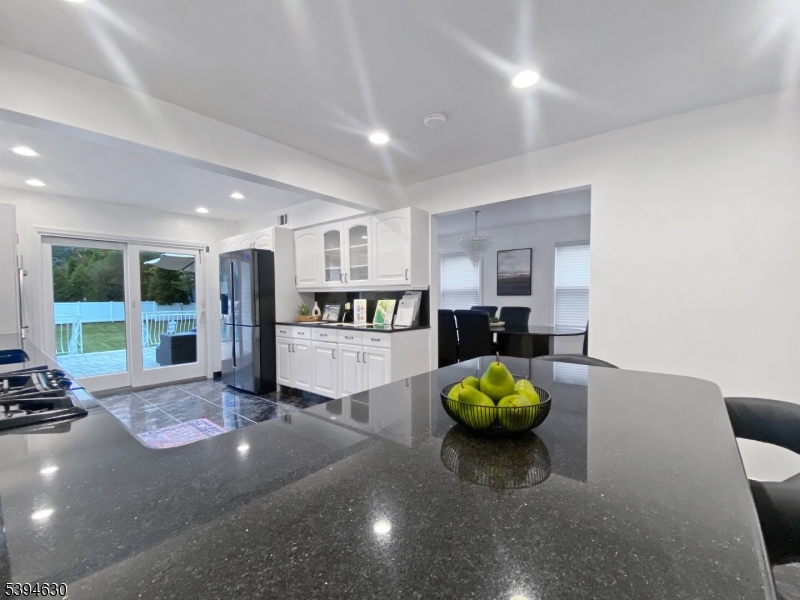 67 Brookside Terrace Clark, NJ 07066 - Photo 8 of 44