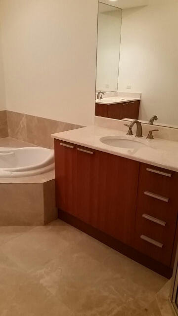 2650 Lake Shore Drive, Unit 101 Riviera Beach, FL 33404 - Photo 10 of 16 2014-11-19 15