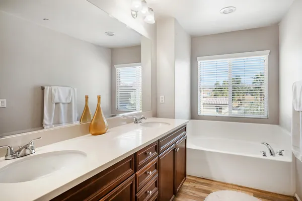 $2,900 | 520 Calle Vibrante, Palm Desert, CA 92211