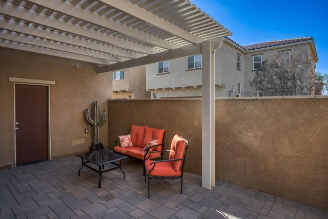 $4,000 | 520 Calle Vibrante, Palm Desert, CA 92211
