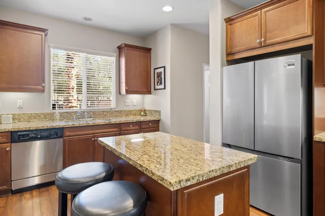 $4,000 | 520 Calle Vibrante, Palm Desert, CA 92211