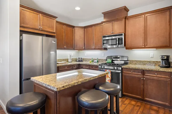 $2,900 | 520 Calle Vibrante, Palm Desert, CA 92211