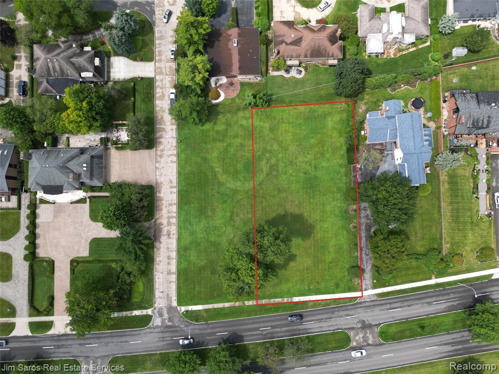 749 Lake Shore Road Grosse Pointe Shores, MI 48236 - Photo 8 of 9