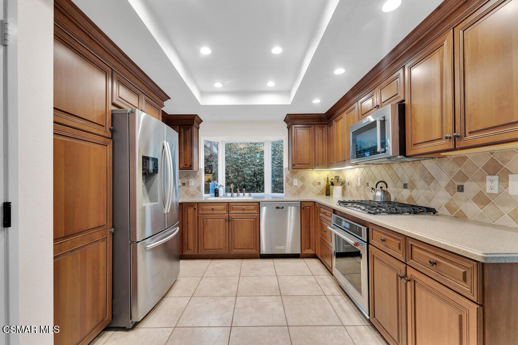 16 Valley Crest Road Simi Valley, CA 93065 - Photo 12 of 41