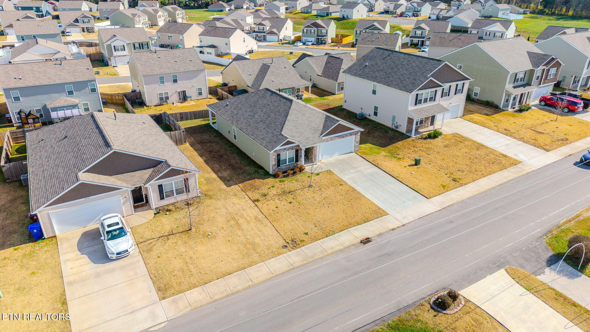 2540 Lucille Lane Talbott, TN 37877 - Photo 33 of 36 26-web-or-mls-DJI_20251124115752_0440_D