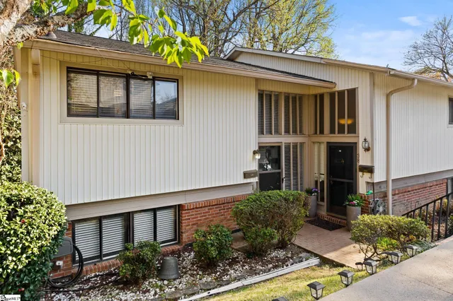 $207,500 | 37 Briarglen Place, Greenville, SC 29615