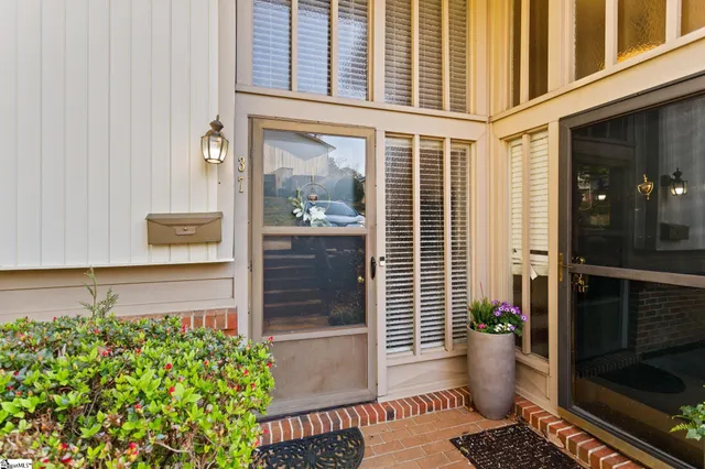 $207,500 | 37 Briarglen Place, Greenville, SC 29615