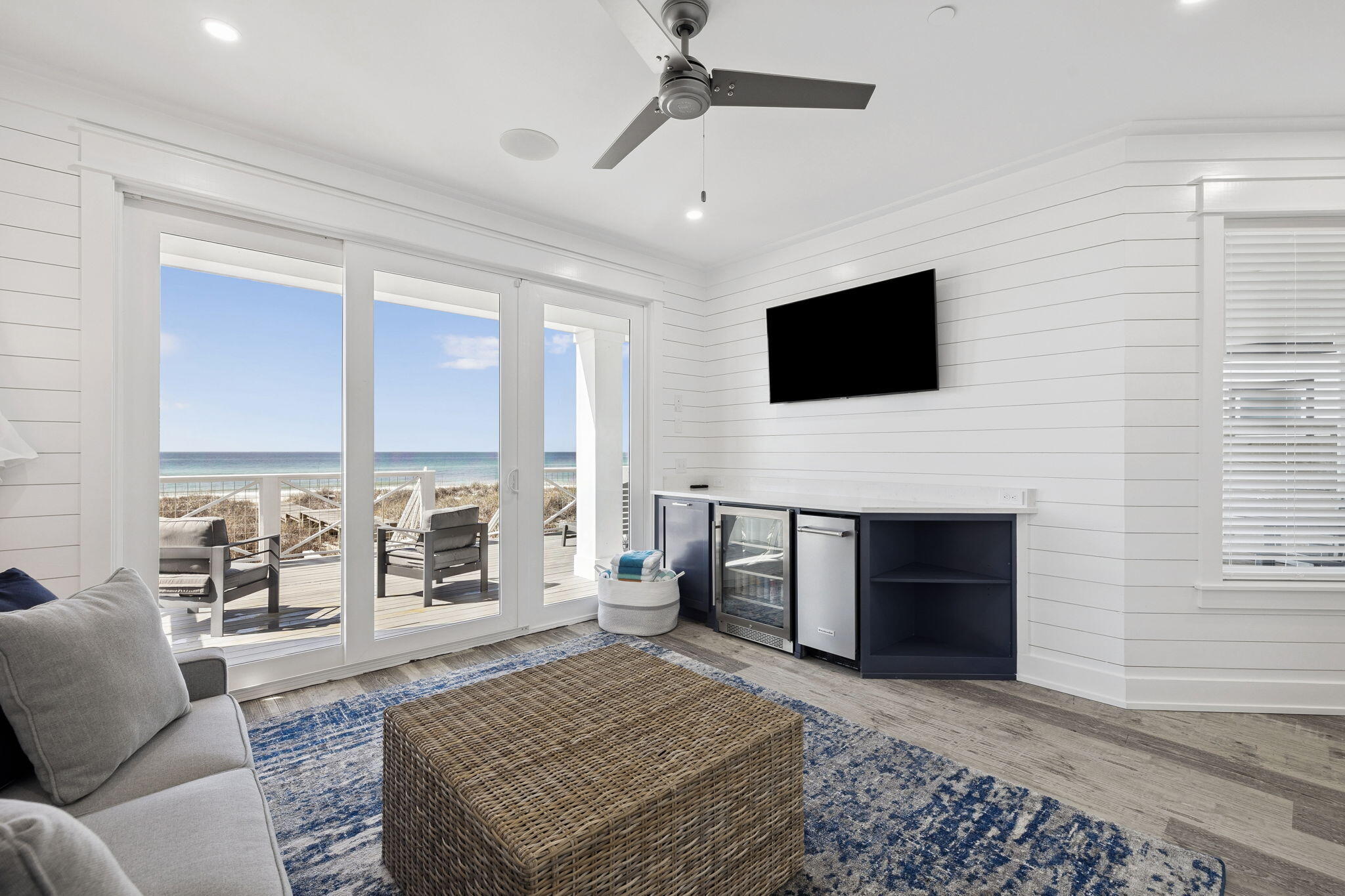 16525 Front Beach Road Panama City Beach, FL 32413 - Photo 10 of 61 Array_16525FrontBeachRd-43
