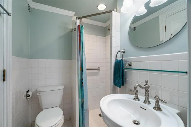 $415,000 | 4618 Warwick Boulevard, Unit 6C, Kansas City, MO 64112